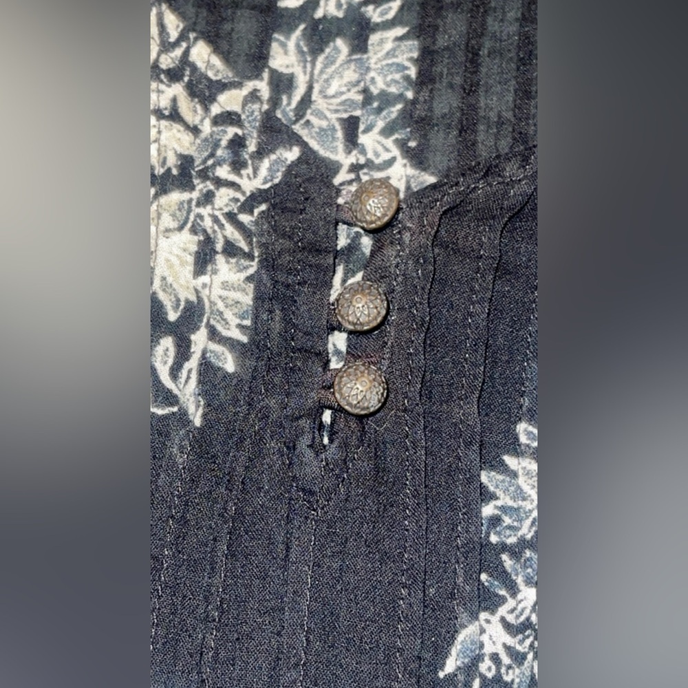 Lucky Brand Boho Gauze Blouse XS Navy Blue White Floral 100% Cotton Top - Picture 8 of 8